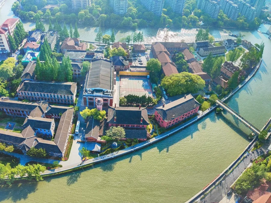 上观新闻丨上海这所高校启动新改扩建!校园横跨两个行政区,一桥连接苏河两岸,建成后将向社会开放