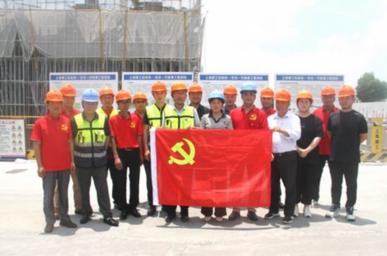 中新网上海丨庆祝建党102周年暨杨湾镇桑梓情访乡贤促振兴活动上海举行