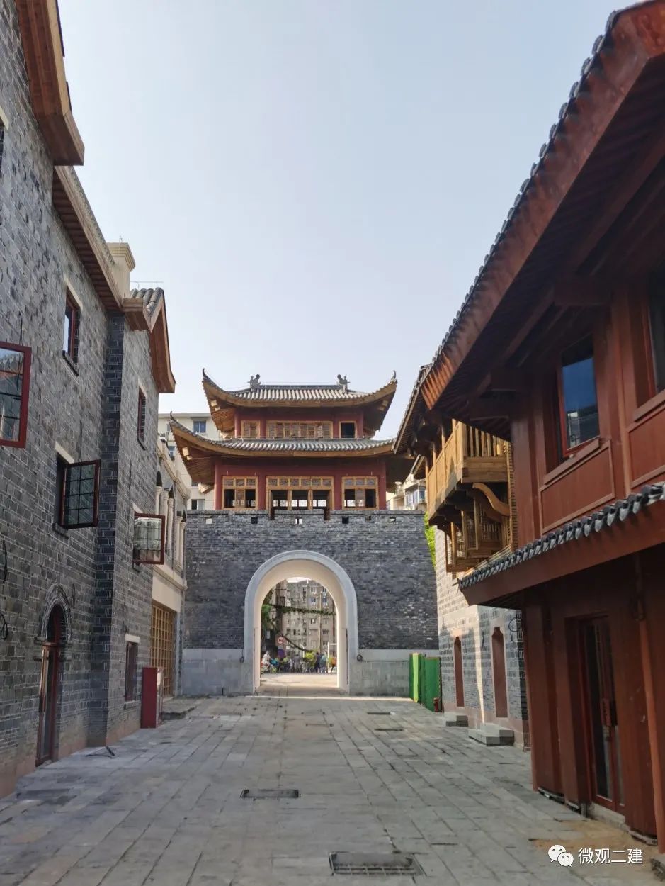 徐征察看南昌万寿宫历史文化街区项目
