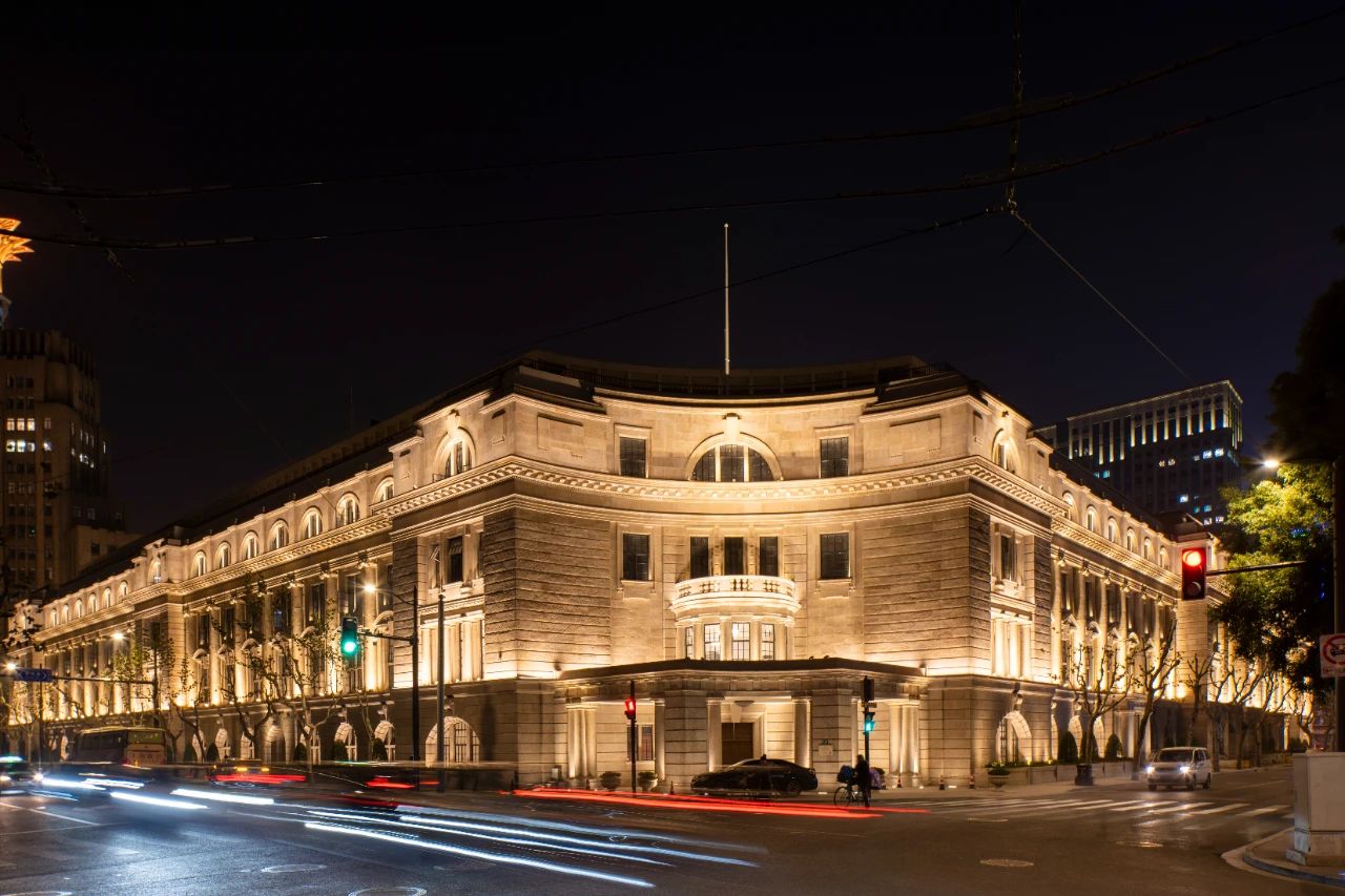 东方网丨城市更新 老市府大楼元旦“点亮”外滩第二立面 百年历史建筑如何在申城焕发新生命?