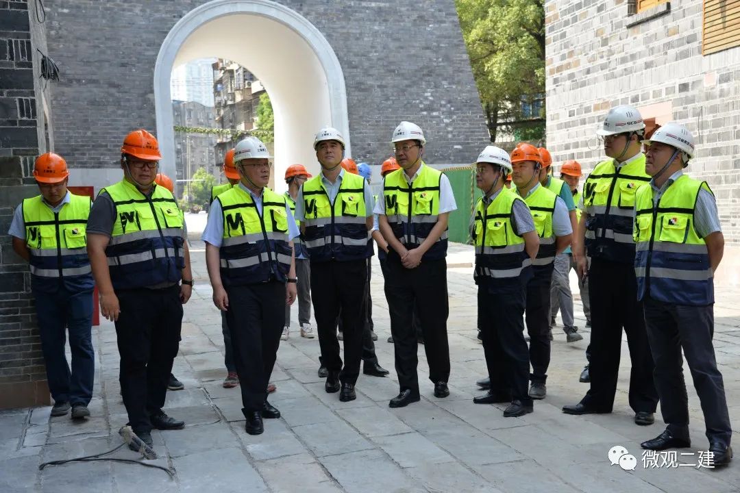 徐征察看南昌万寿宫历史文化街区项目