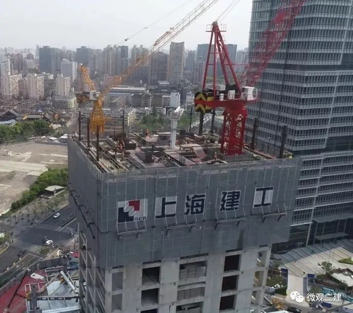 北外滩新地标——上实中心主塔楼结构封顶